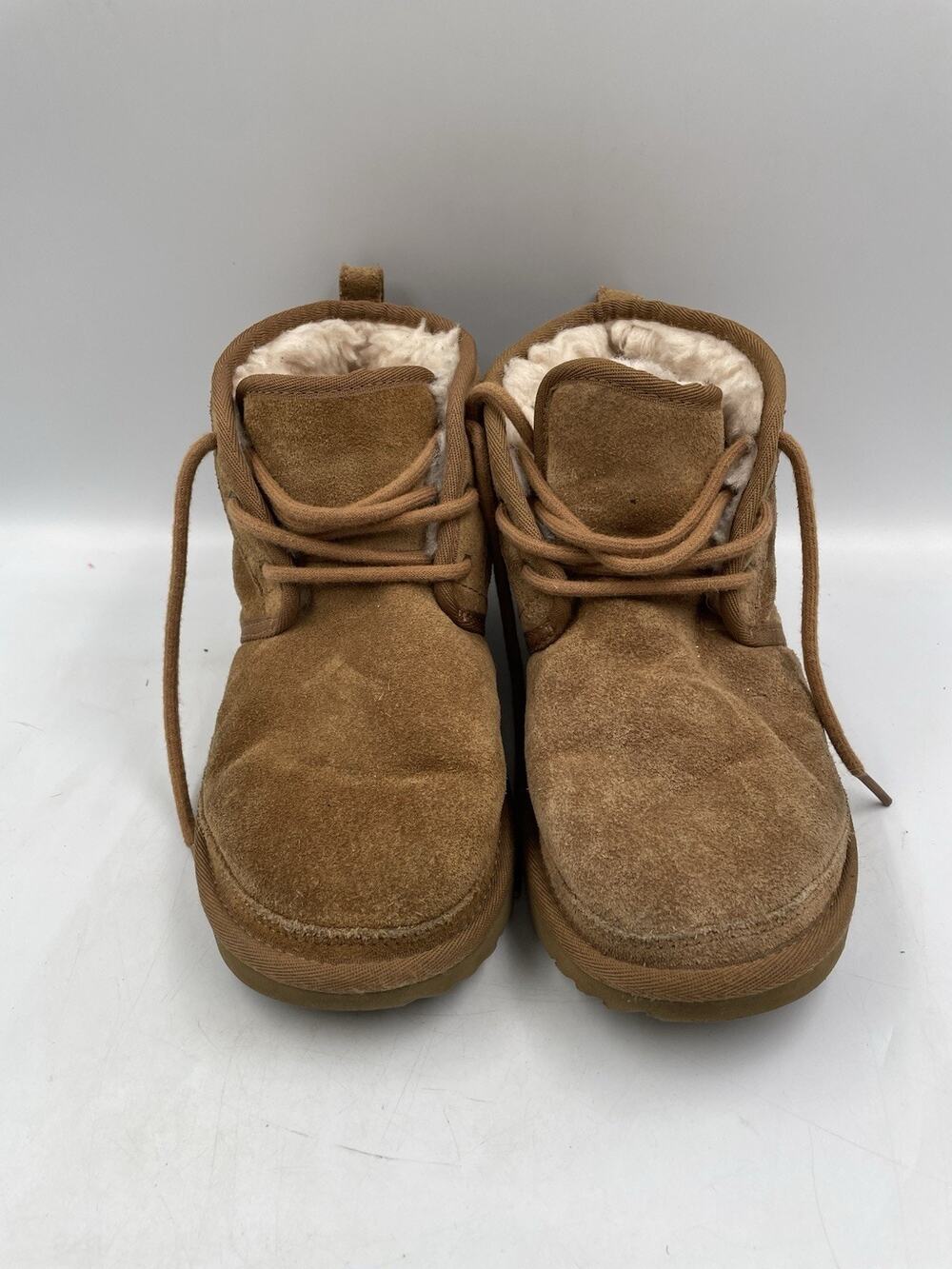 UGG Boots Neumel Suede Leather Chukka Boot Kids Sz 4, Women’s 6